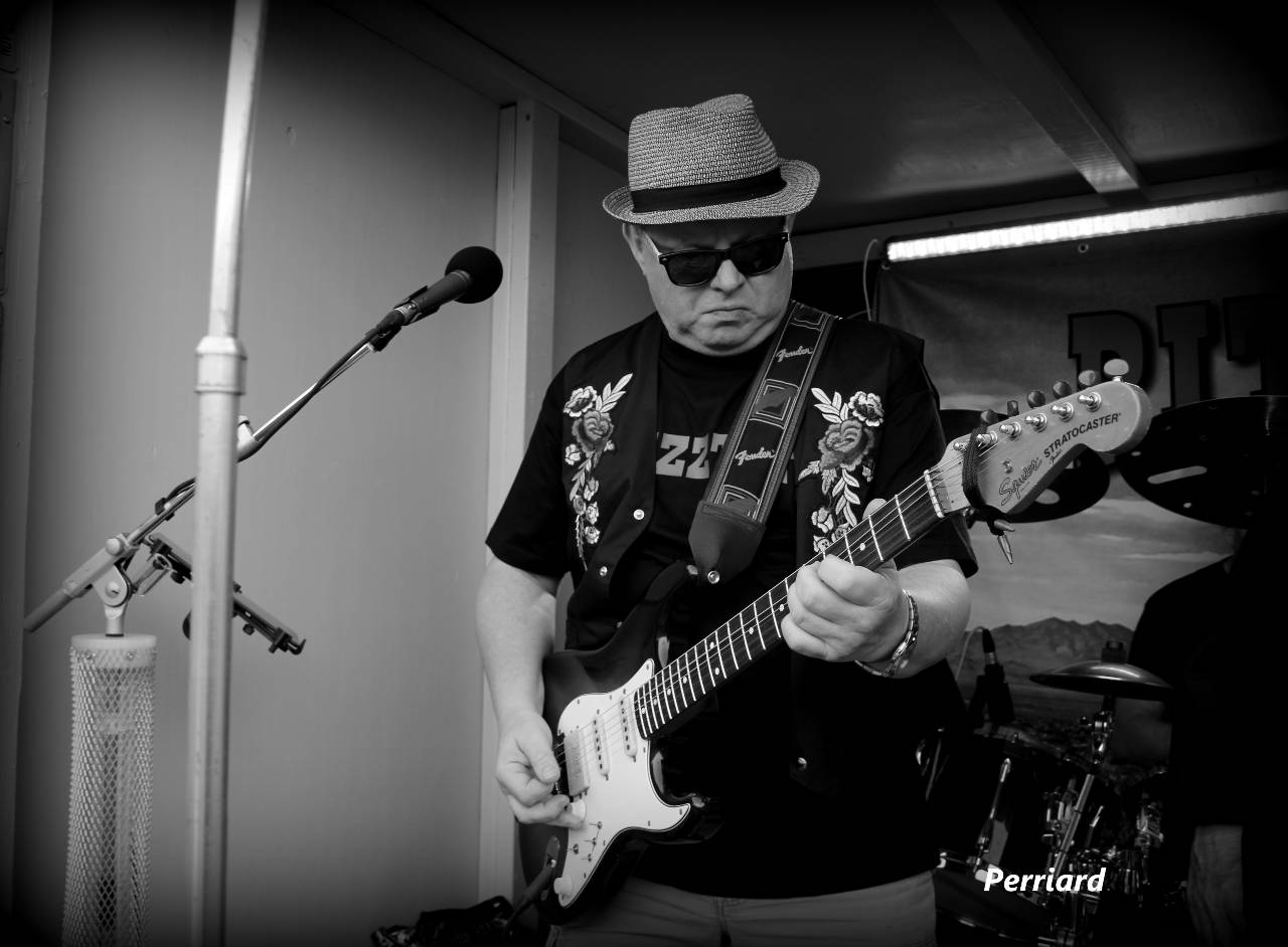 Lead guitar modified